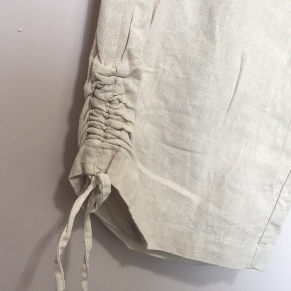 Charlie Paige tan linen blend capris pants size Medium - Picture 3 of 10